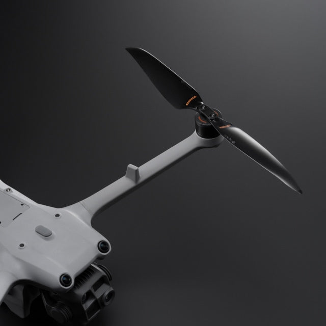 DJI Matrice 4D Low-Noise Anti-Ice Props – official DJI image 3